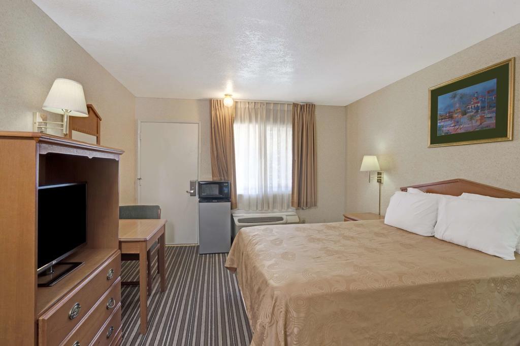 Buena Park Inn Экстерьер фото