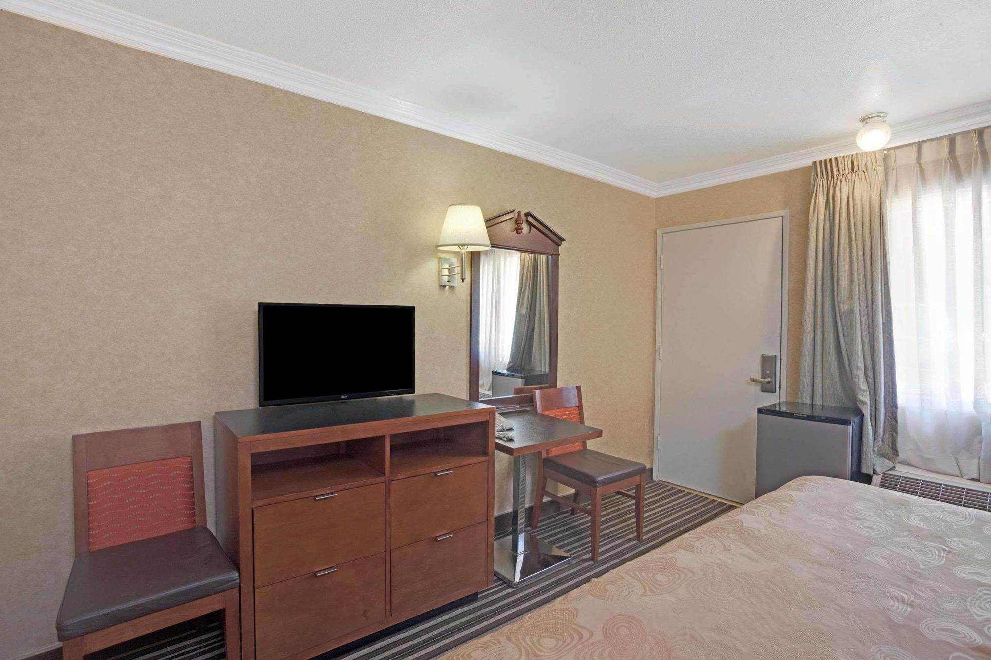 Buena Park Inn Экстерьер фото